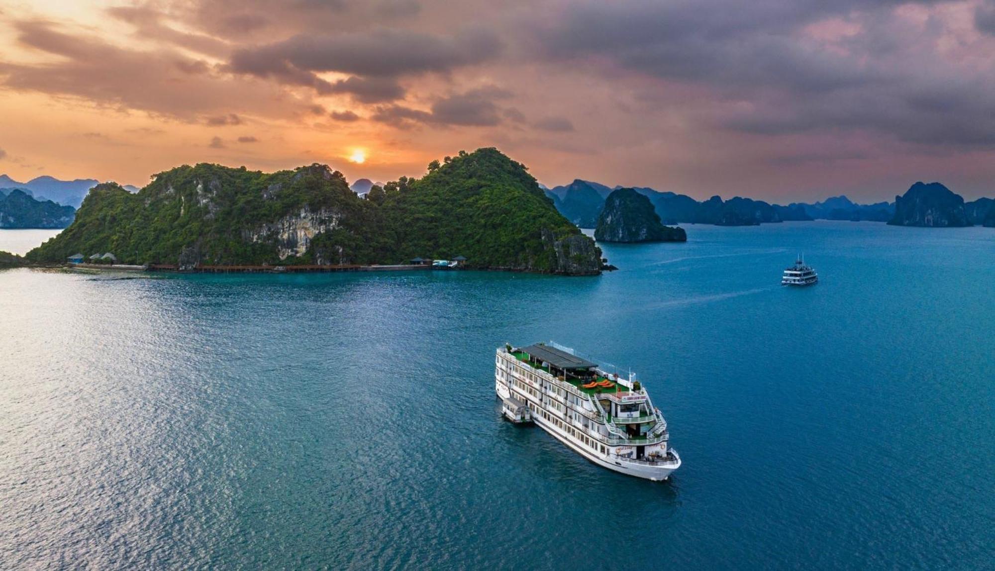 Dragon Crown Legend Cruise Hotel Ha Long Exterior foto