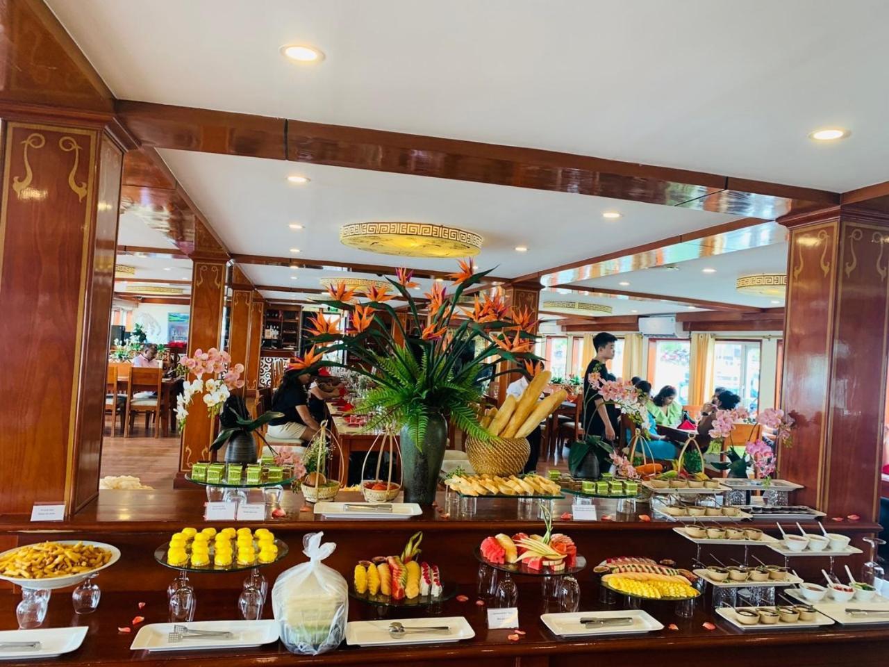 Dragon Crown Legend Cruise Hotel Ha Long Exterior foto