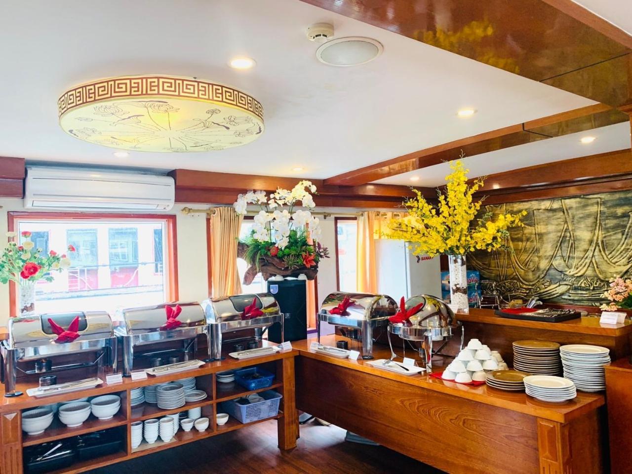Dragon Crown Legend Cruise Hotel Ha Long Exterior foto